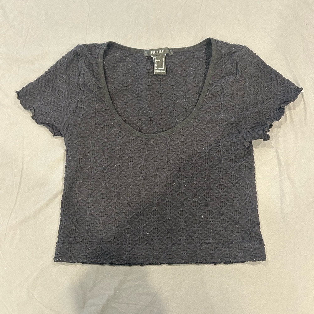 Forever 21 Black cropped t-shirt